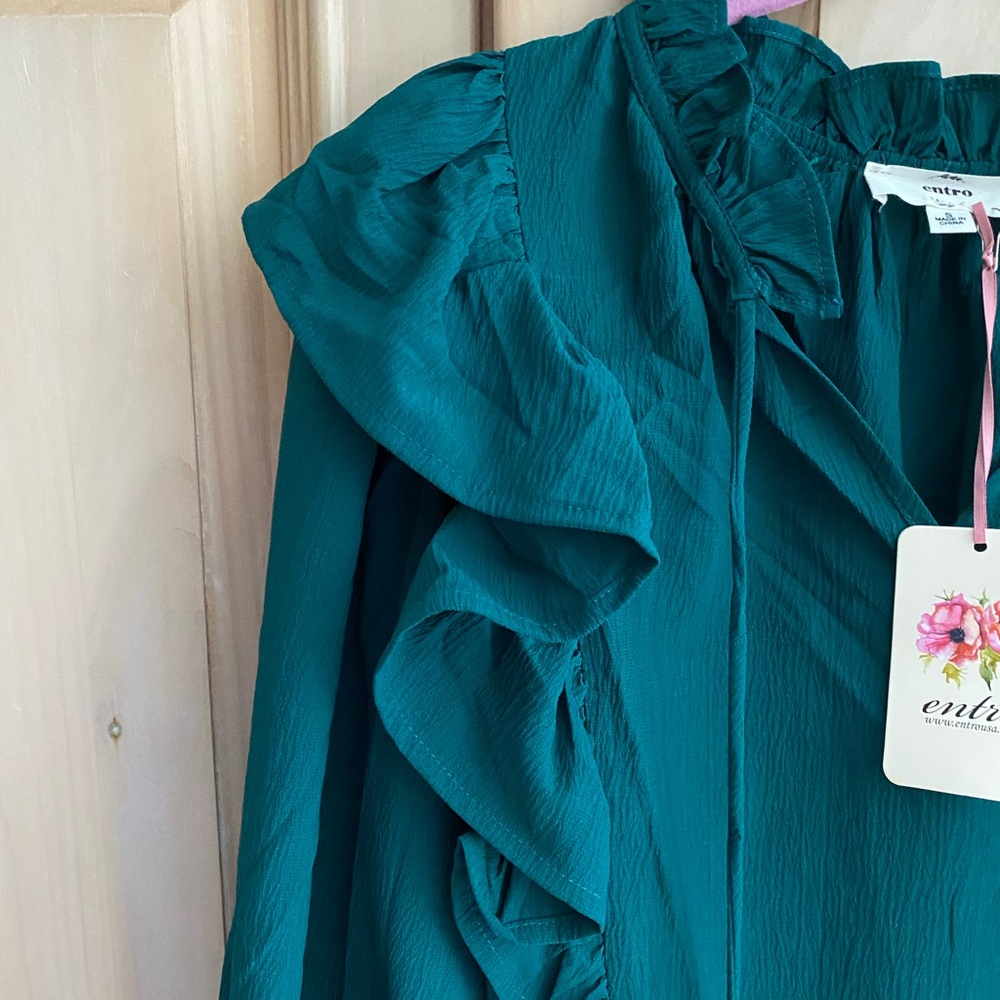 NWT Entro dark green frilly blouse size small runs large $15 Beautiful! - Picture 8 of 8
